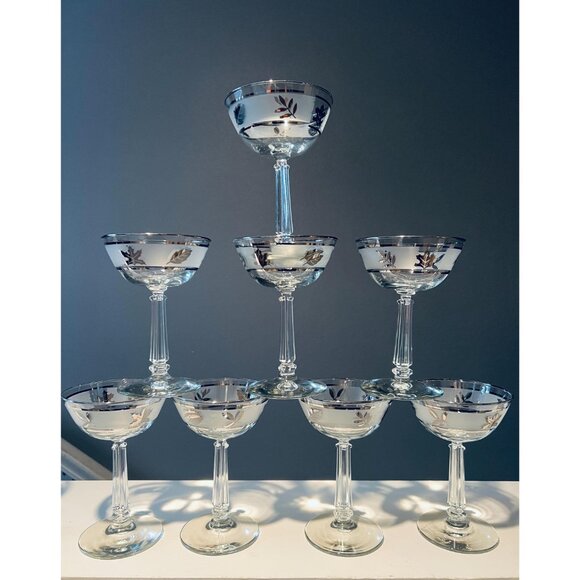 Vintage Hollywood Regency Libbey Frosted Silver Leaf Glassware - Picture 3 of 10